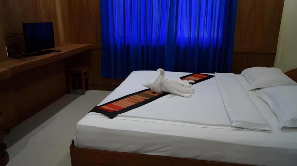 Lankham Hotel Pakxé Zewnętrze zdjęcie