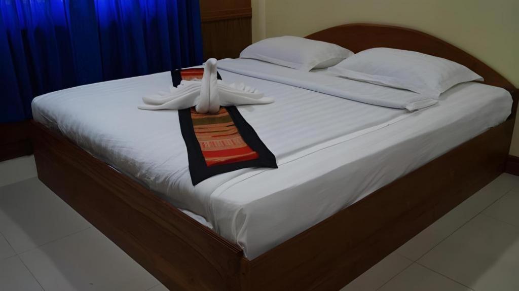 Lankham Hotel Pakxé Zewnętrze zdjęcie